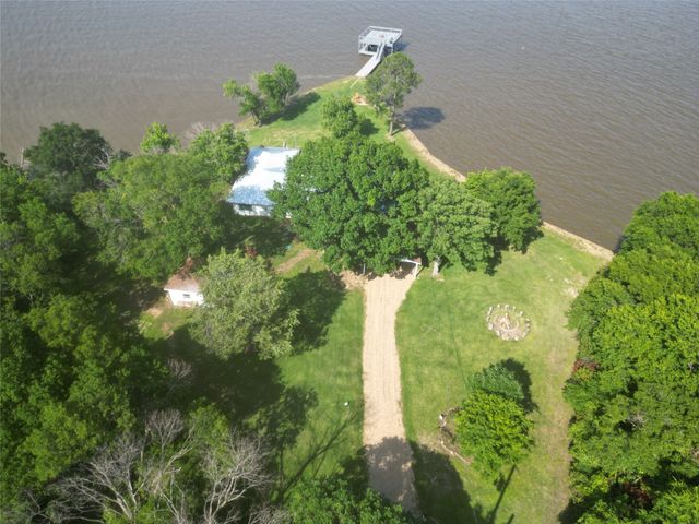 8731 Lakeshore Drive, Kemp, TX 75143