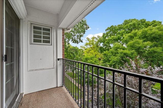 2536 Mcdaniel Avenue 402, Evanston, IL 60201