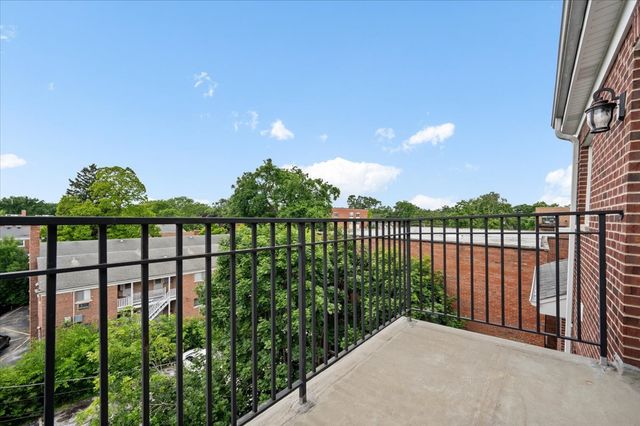 2536 Mcdaniel Avenue 402, Evanston, IL 60201
