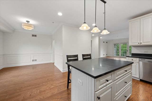 2536 Mcdaniel Avenue 402, Evanston, IL 60201
