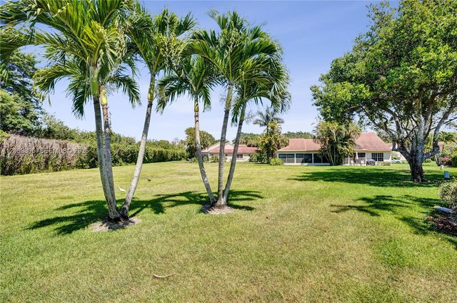 7597 Red Ruby Dr, Delray Beach, FL 33446