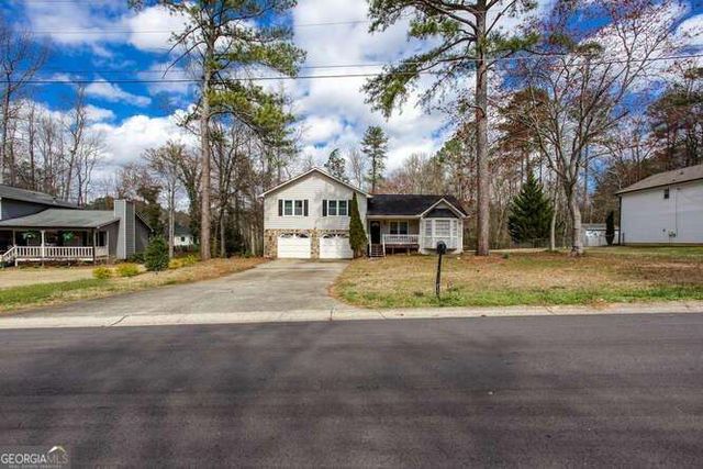 563 Presidential Drive, Dallas, GA 30157