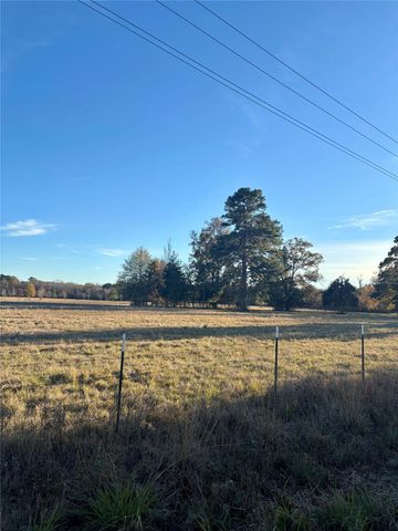 877 County Road 4110, Crockett, TX 75835