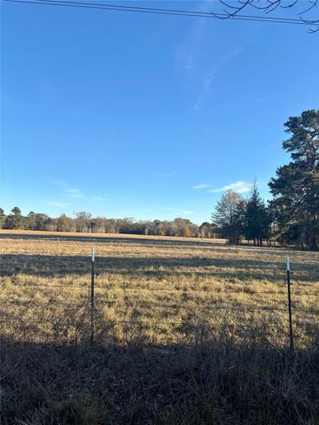 877 County Road 4110, Crockett, TX 75835