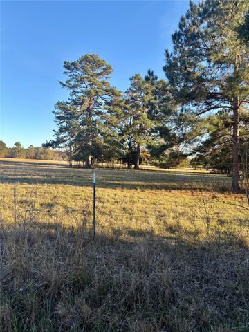 877 County Road 4110, Crockett, TX 75835