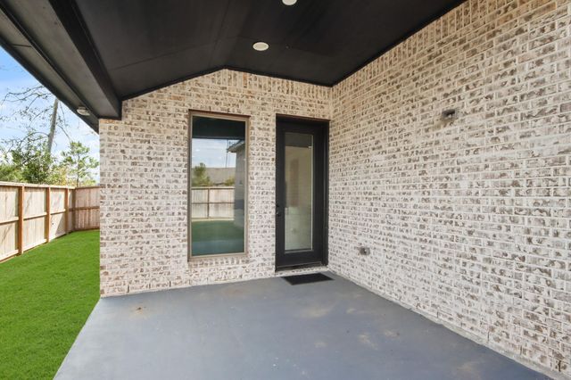 906 Sendero Trail, Conroe, TX 77304