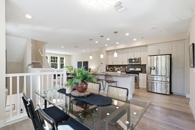 350 Circuit Way, Mountain View, CA 94043