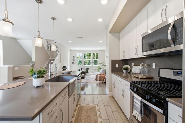 350 Circuit Way, Mountain View, CA 94043