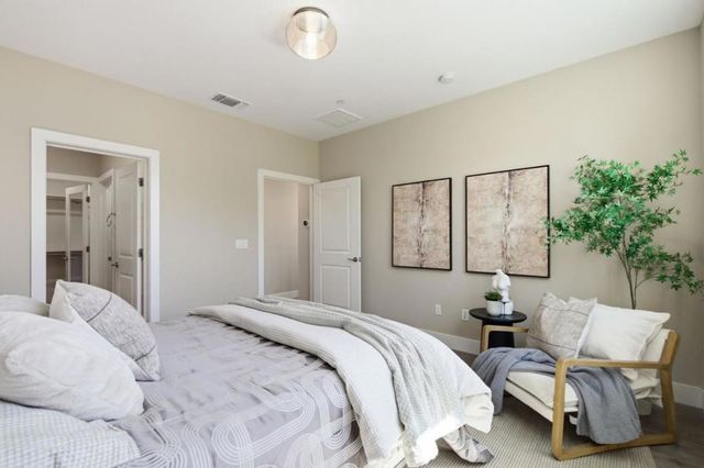 350 Circuit Way, Mountain View, CA 94043