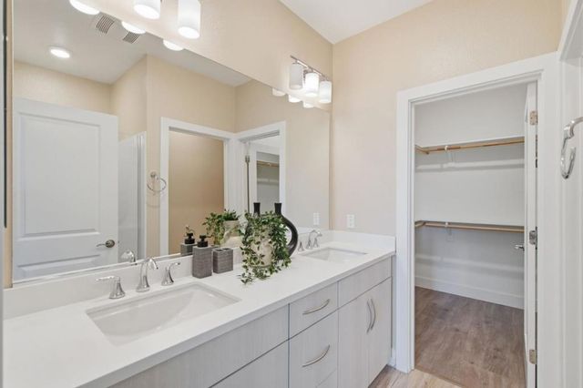 350 Circuit Way, Mountain View, CA 94043