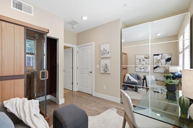350 Circuit Way, Mountain View, CA 94043