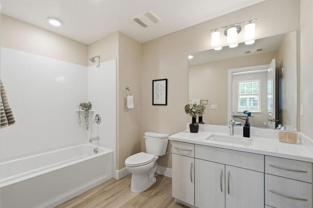 350 Circuit Way, Mountain View, CA 94043