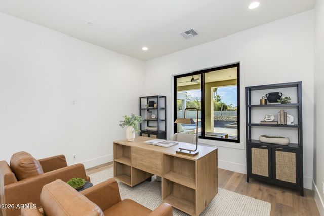 10019 N 56th Street, Paradise Valley, AZ 85253