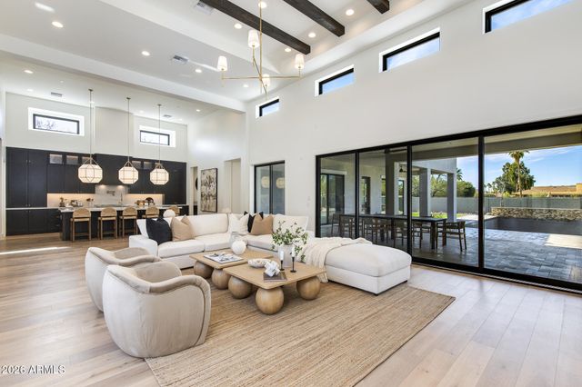 10019 N 56th Street, Paradise Valley, AZ 85253