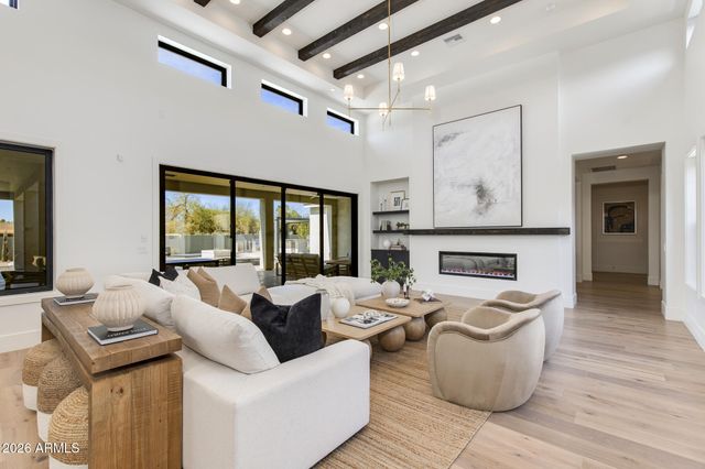 10019 N 56th Street, Paradise Valley, AZ 85253