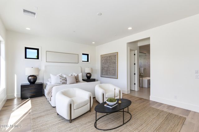 10019 N 56th Street, Paradise Valley, AZ 85253