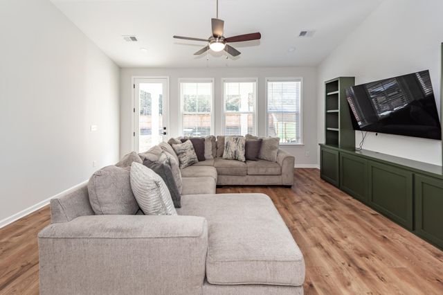 335 Hillman Trail Drive Drive, Moncks Corner, SC 29461