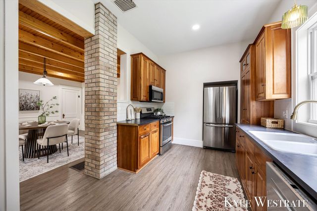 6411 11 Mile Road Ne, Courtland Twp, MI 49341