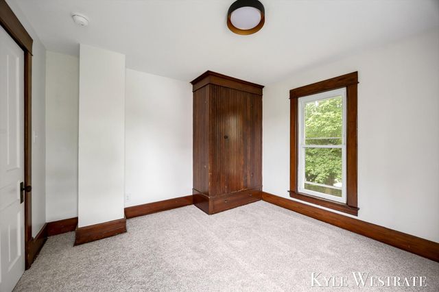 6411 11 Mile Road Ne, Courtland Twp, MI 49341