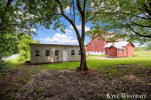 6411 11 Mile Road Ne, Courtland Twp, MI 49341