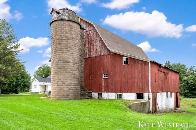 6411 11 Mile Road Ne, Courtland Twp, MI 49341