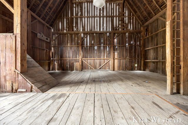 6411 11 Mile Road Ne, Courtland Twp, MI 49341