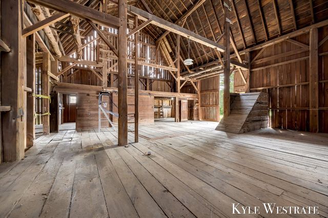 6411 11 Mile Road Ne, Courtland Twp, MI 49341