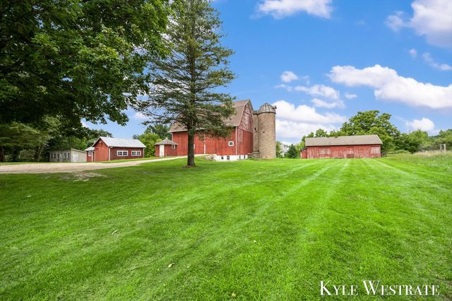 6411 11 Mile Road Ne, Courtland Twp, MI 49341
