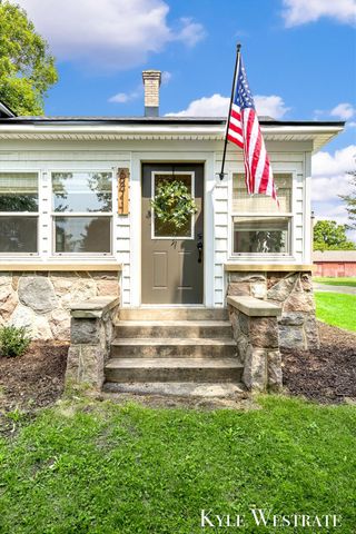 6411 11 Mile Road Ne, Courtland Twp, MI 49341