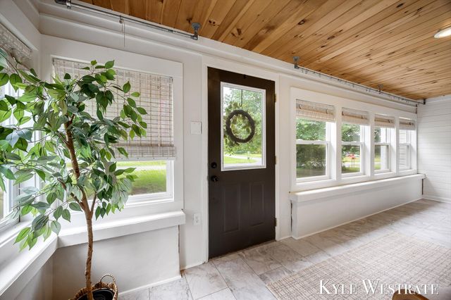 6411 11 Mile Road Ne, Courtland Twp, MI 49341