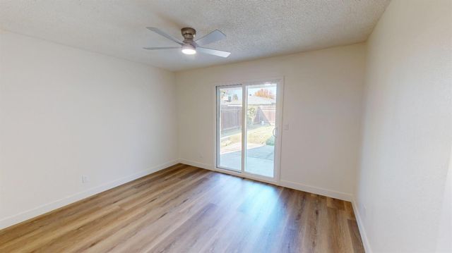 5044 W Willis Avenue, Fresno, CA 93722