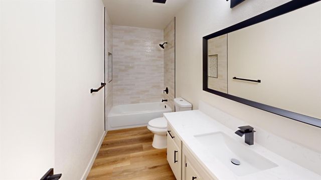 5044 W Willis Avenue, Fresno, CA 93722