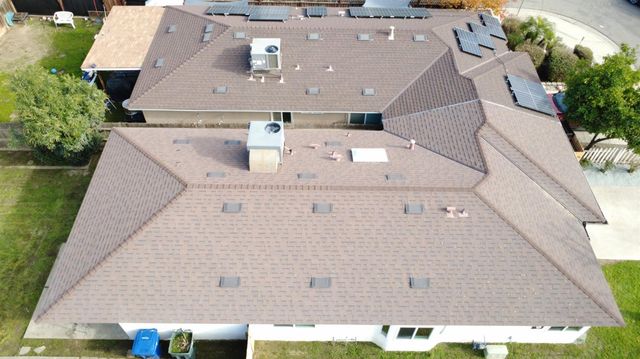 5044 W Willis Avenue, Fresno, CA 93722