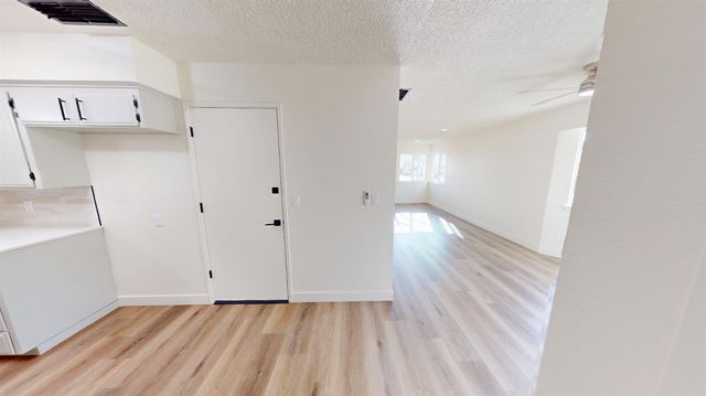 5044 W Willis Avenue, Fresno, CA 93722