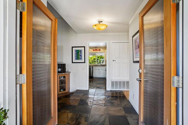 835 N Farrell Drive, Palm Springs, CA 92262