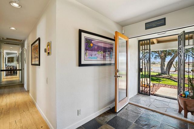 835 N Farrell Drive, Palm Springs, CA 92262