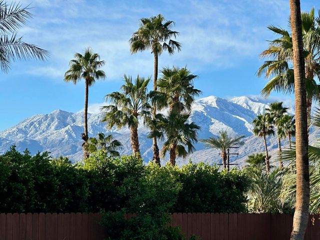 835 N Farrell Drive, Palm Springs, CA 92262
