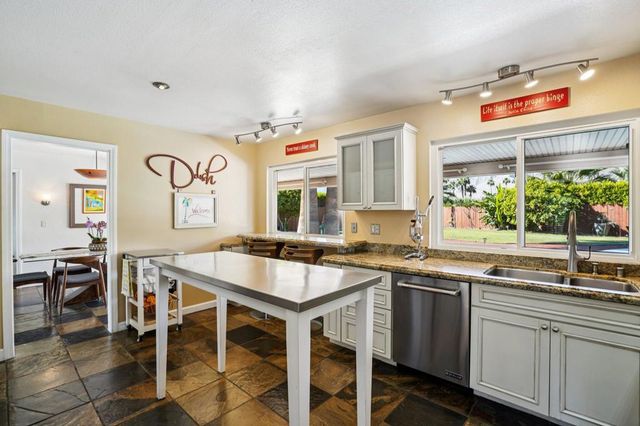 835 N Farrell Drive, Palm Springs, CA 92262