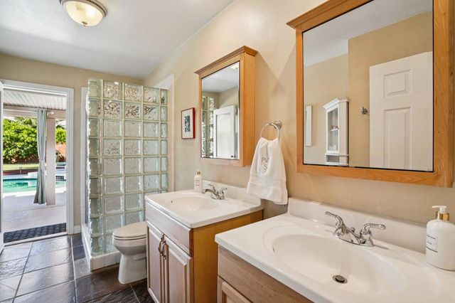 835 N Farrell Drive, Palm Springs, CA 92262