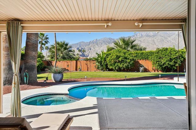 835 N Farrell Drive, Palm Springs, CA 92262