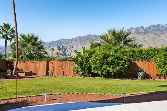 835 N Farrell Drive, Palm Springs, CA 92262