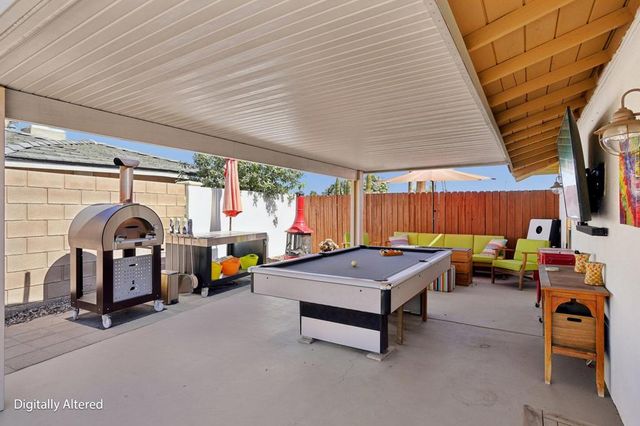 835 N Farrell Drive, Palm Springs, CA 92262