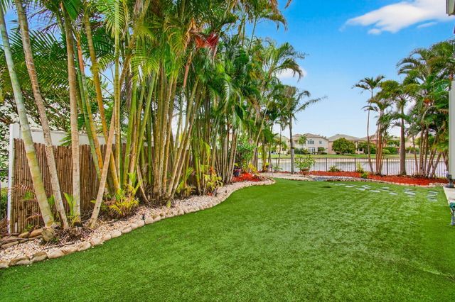 9732 Phipps Lane, Wellington, FL 33414