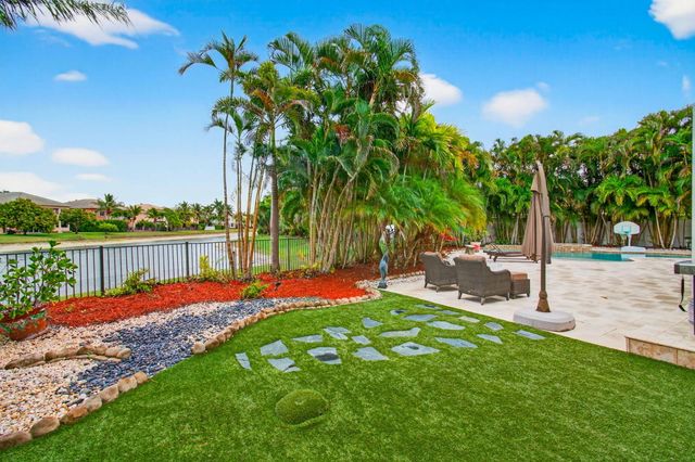 9732 Phipps Lane, Wellington, FL 33414