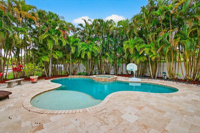 9732 Phipps Lane, Wellington, FL 33414