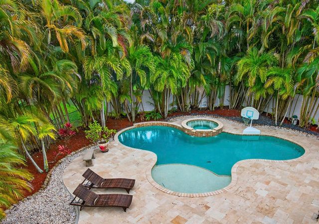 9732 Phipps Lane, Wellington, FL 33414