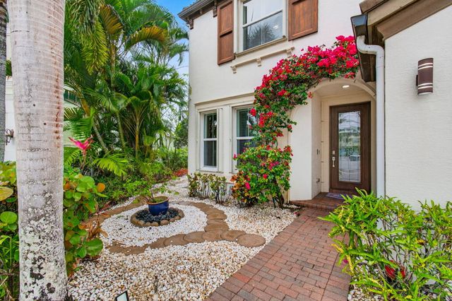 9732 Phipps Lane, Wellington, FL 33414