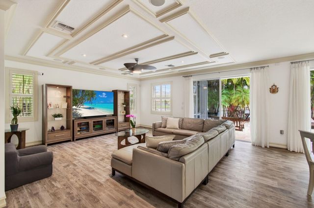 9732 Phipps Lane, Wellington, FL 33414