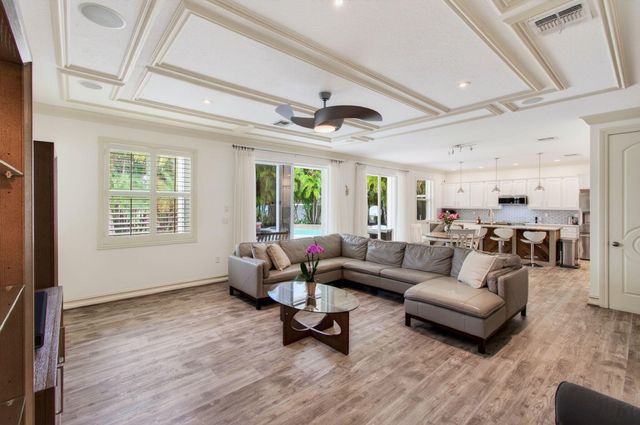 9732 Phipps Lane, Wellington, FL 33414