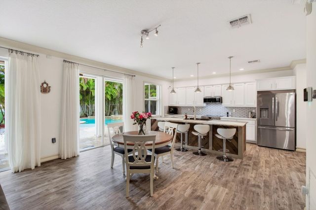 9732 Phipps Lane, Wellington, FL 33414